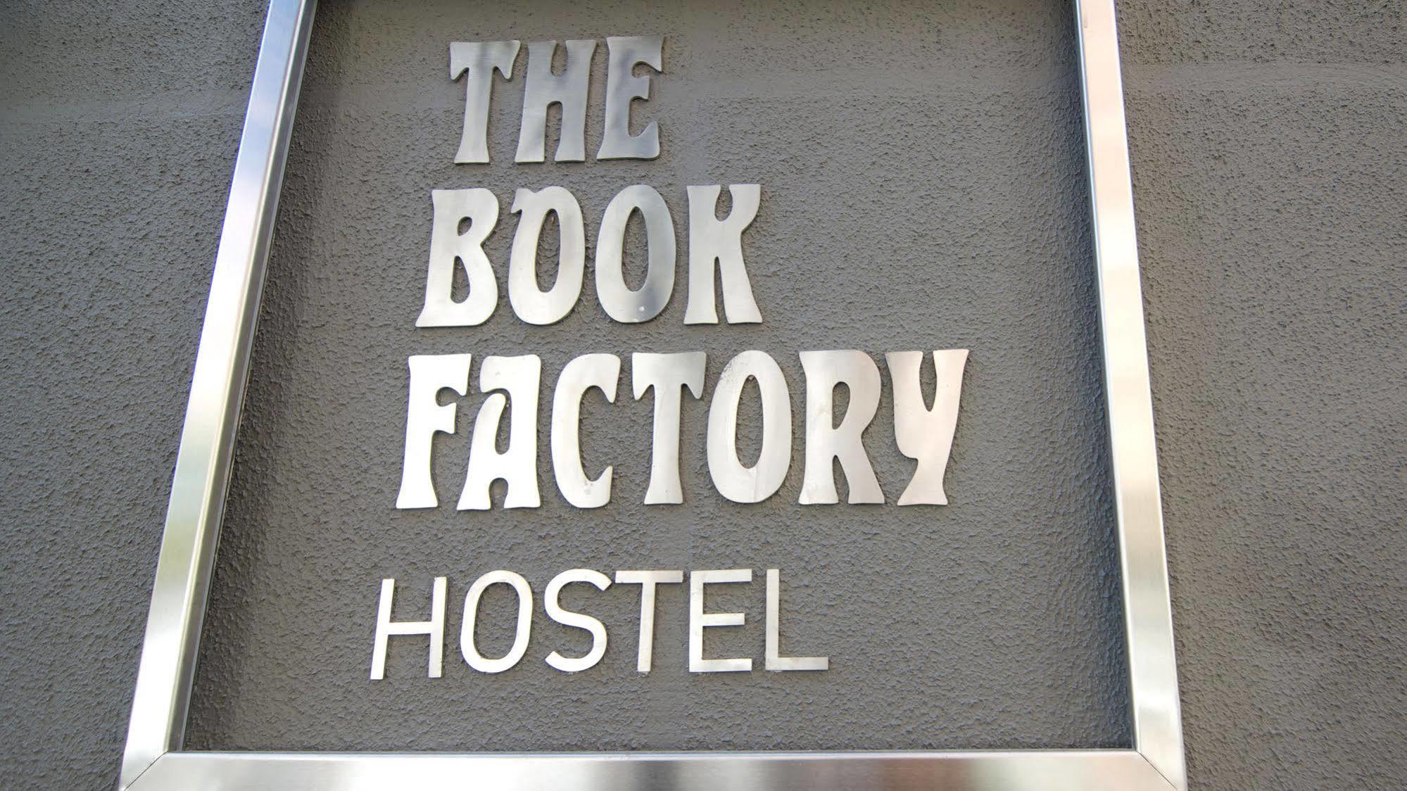 The Book Factory Hostel Valladolid Zewnętrze zdjęcie